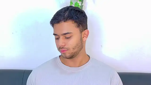 TylerWest_ live XXX chat