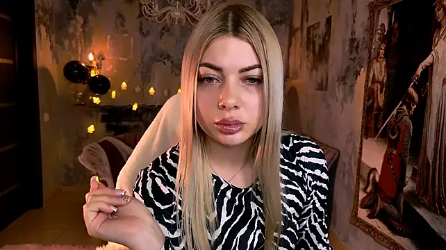צ'אט XXX בשידור חי של HyileyClark