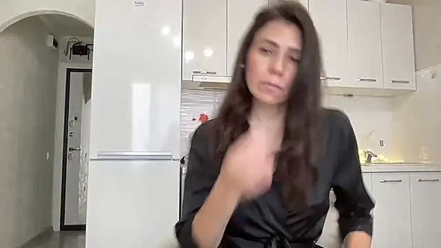 HotyWinter's Live XXX Chat