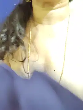 Chat +18 de Raashi_Kannada_Telugu ao vivo