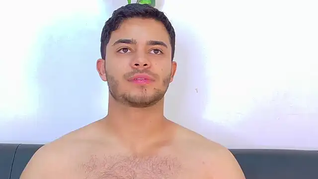 Chat XXX ao vivo de TylerWest_