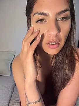 chicachocolate01's Live XXX Chat