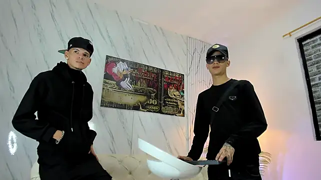 Chat XXX Live COOL_BOYS2