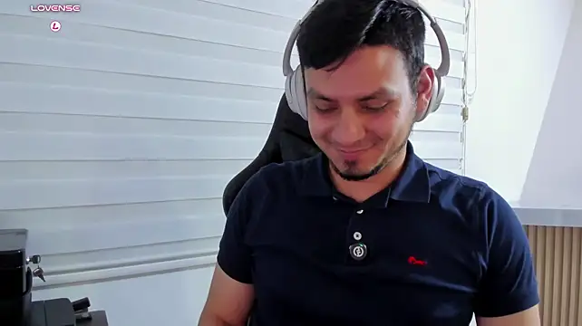 Chat +18 de Rick_Adams ao vivo