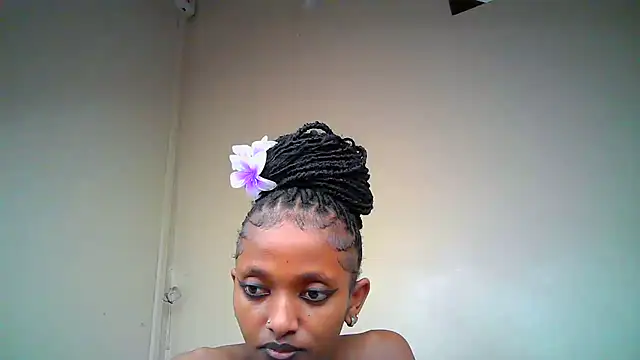 Chat XXX en directo de Qute_nimple