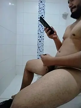 BadboyX333 现场XXX聊天