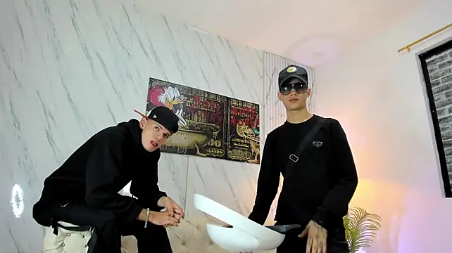 COOL_BOYS2: απευθείας συνομιλία ΧΧΧ