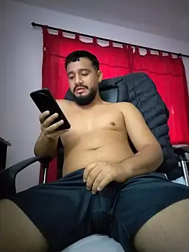 BadboyX333 XXX чат на живо