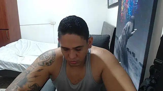 Chat XXX ao vivo de coltonmassiff