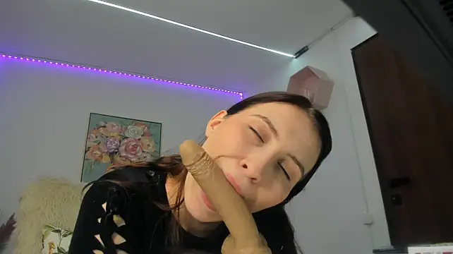EmberLuna_'s Live XXX Chat