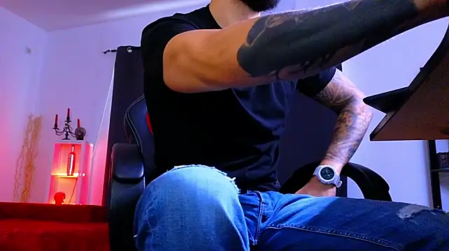 Živý XXX chat MightyAaron66