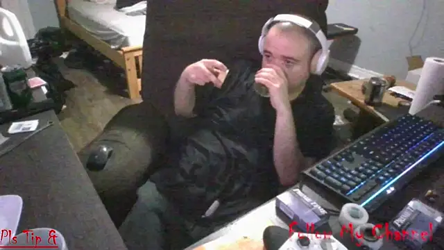 Chatroom XXX en direct de Nb1979