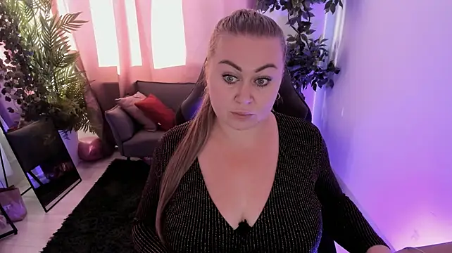 StaryWhisper Adlı Modelin Canlı XXX Sohbeti
