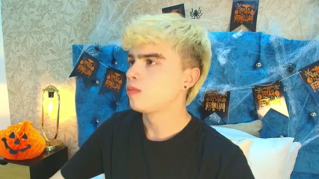 Chat XXX en directo de Ian_Stone