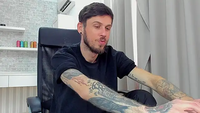 JonahShaw élő XXX-chatje