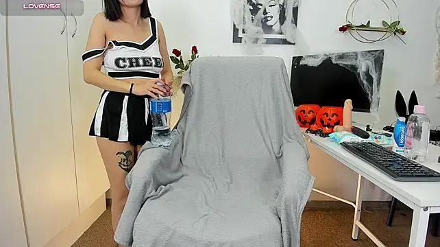 LucyApril_ Obrolan Langsung XXX