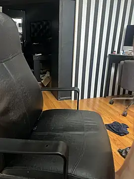 XXX chat uživo modela leanjamesdean