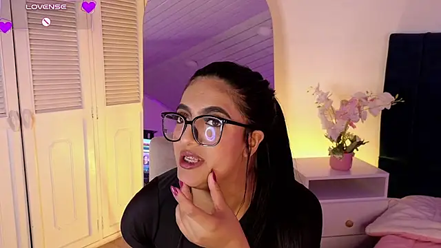 Show de Sara_Blazee na webcam