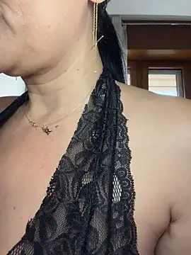 MysticCleo Adlı Modelin Canlı XXX Sohbeti