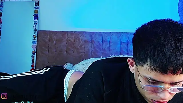 Czat XXX na żywo – _justinmoon2