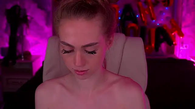 GoGoDream Live XXX-Chat