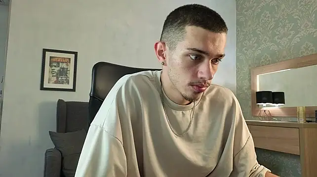 XXX chat uživo modela KaydenDrew