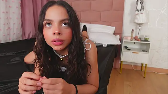BambiRoses XXX чат на живо
