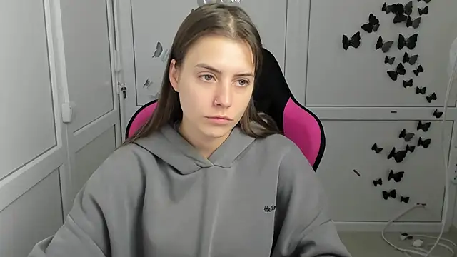 XXX chat uživo modela SoftBloomMira