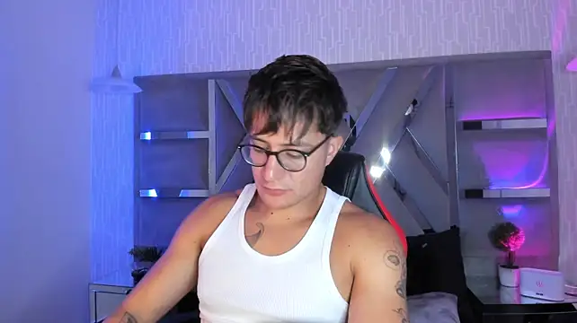 Chat XXX ao vivo de Hassbyd