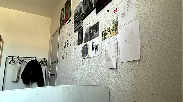 CicelyJover's Live XXX Chat
