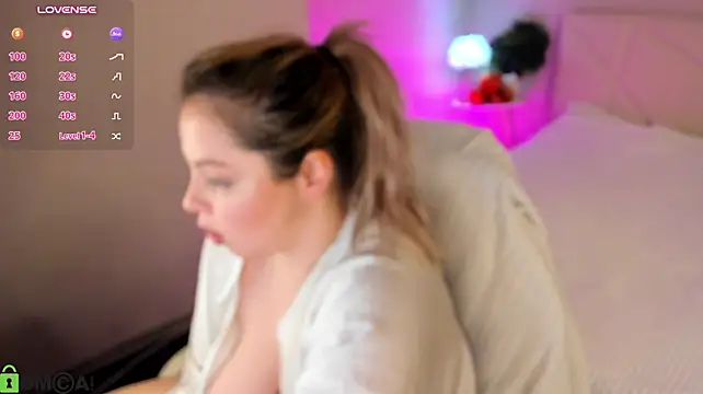 WetLuna1 Live XXX Chat