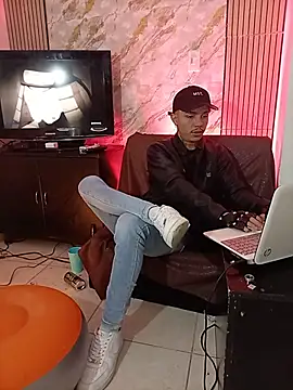 HannibalLester 现场XXX聊天