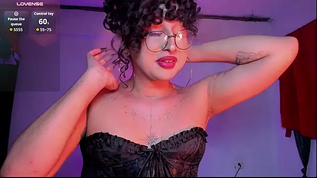 XXX chat uživo modela Heka_Prudence