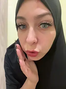 Chatroom XXX en direct de LynaFrost