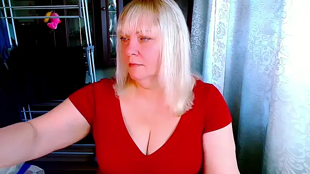 FlowerButterf's Live XXX Chat