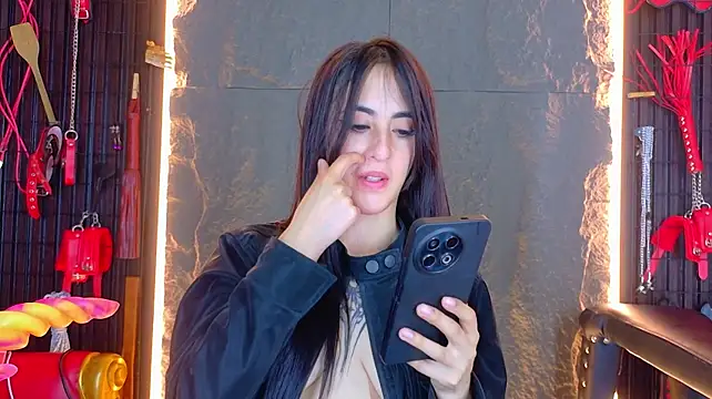 lilith_jeane_7 élő XXX-chatje