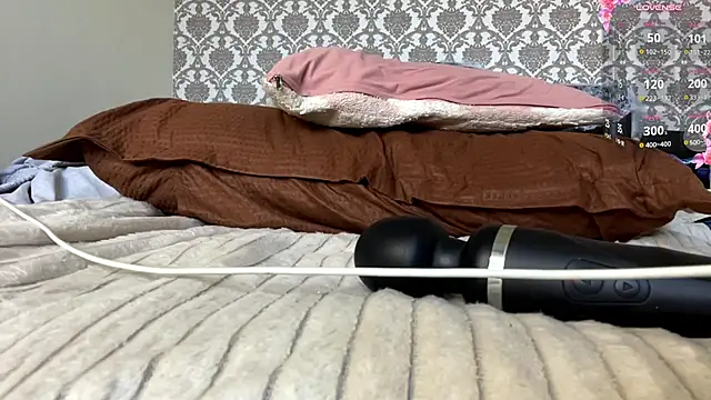 MadalynNosel's Live XXX Chat