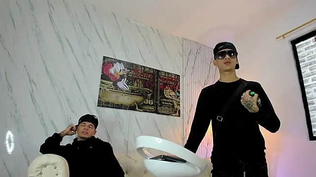 XXX chat uživo modela COOL_BOYS2