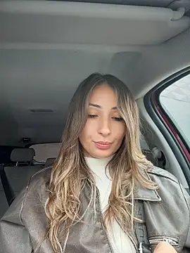 Онлайн чат XXX Wonder_Kari