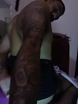 Chat XXX en directo de Cnutt310