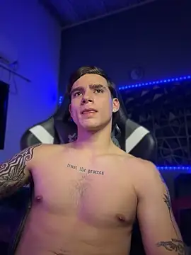 keiler_suxrez's Live XXX Chat