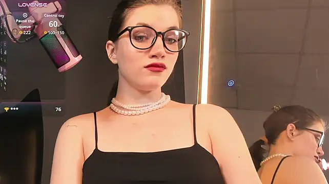 XXX chat uživo modela CathyAdams