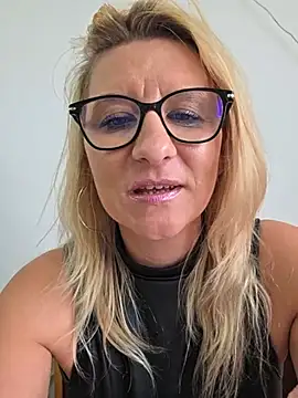 KaylinJan Live XXX-Chat
