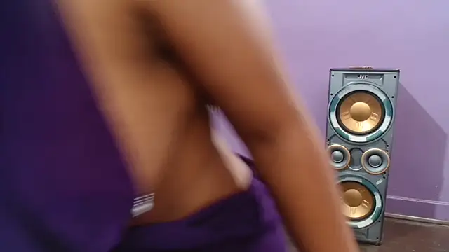 Chat XXX ao vivo de BustyMomo