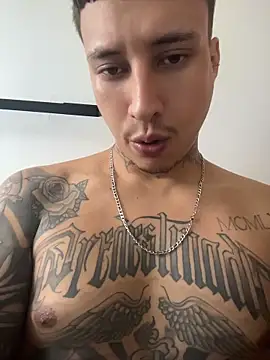 Ttinho Live XXX Chat