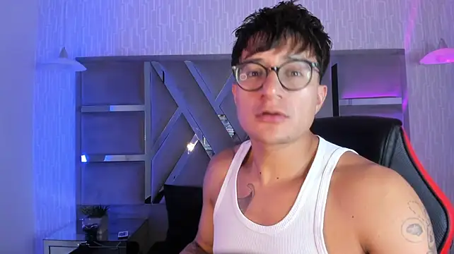Hassbyd live XXX chat