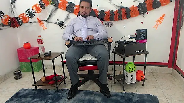 Chatroom XXX en direct de KalethBigDick