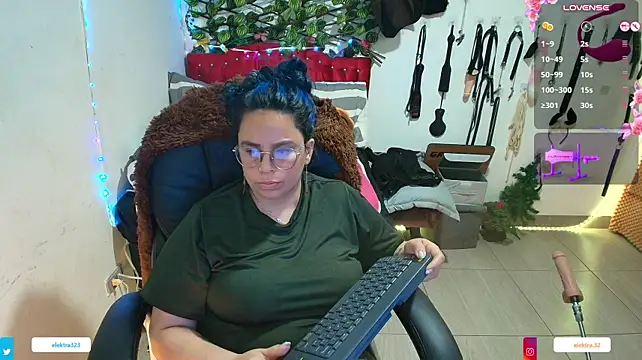 elektra_32's Live XXX Chat