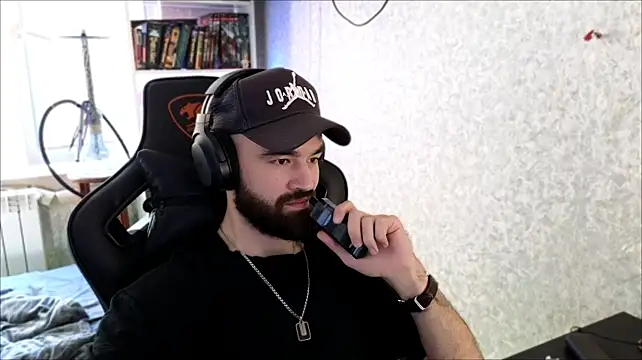 XXX chat uživo modela _Serious_Man