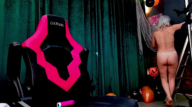 Bellydevilmilky's Live XXX Chat